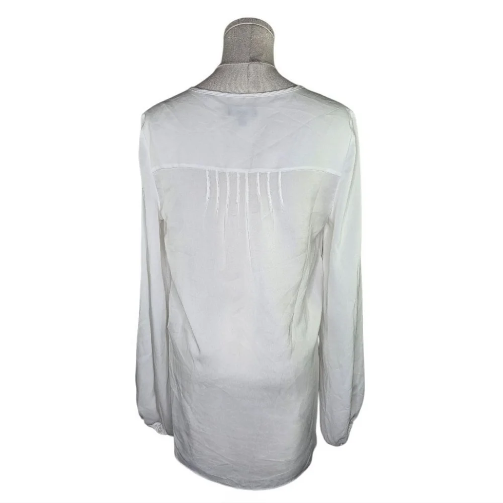 Neiman Marcus White Pleated Keyhole Blouse Long Sleeve Classic Minimalist
